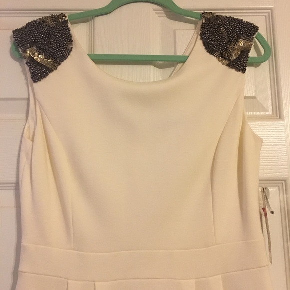 NWT Size 8 Ivory Gianni Bini Dress - Bead Detail on Shoulders - Picture 2 of 3